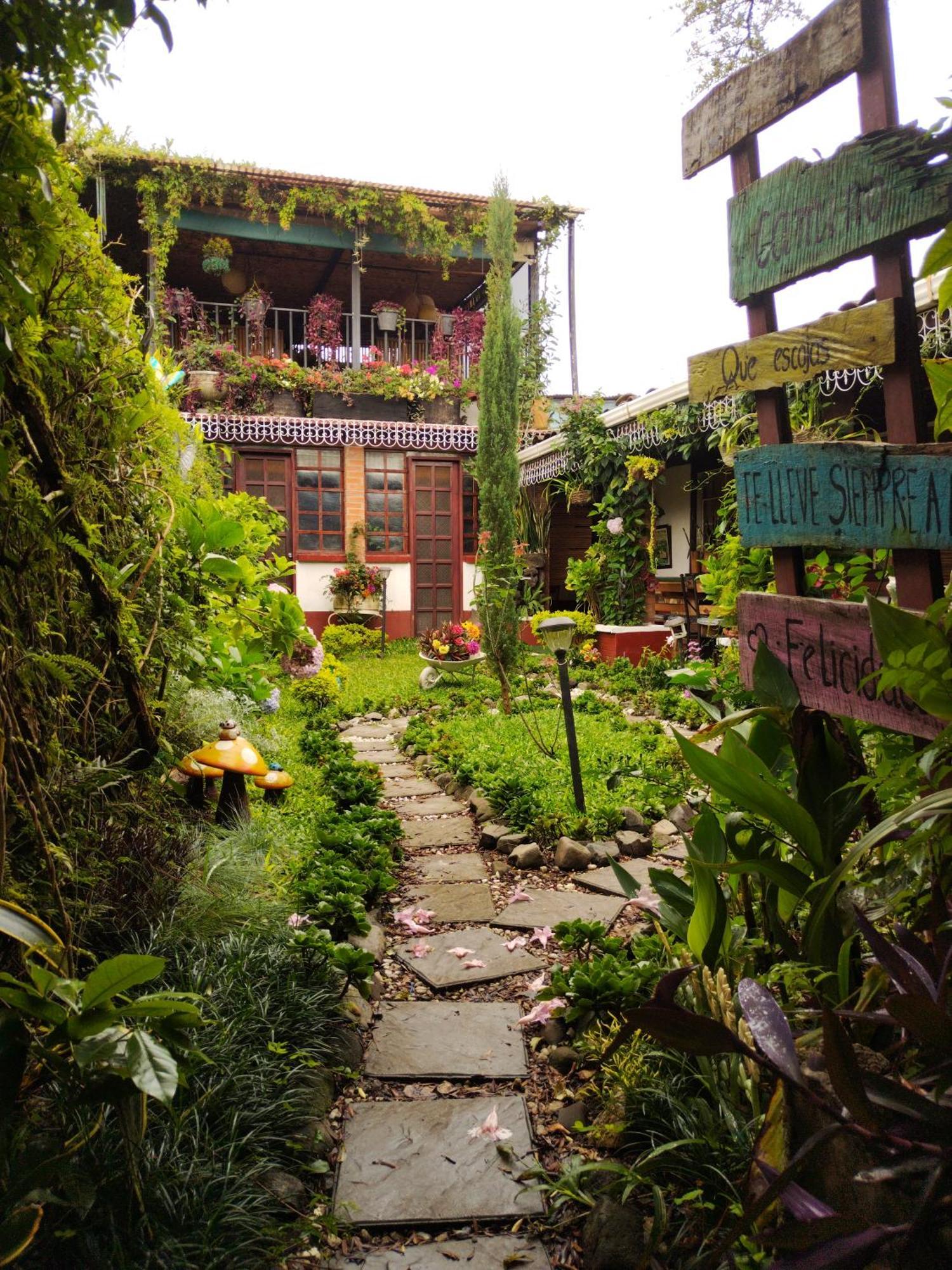 Hotel Casa Chapultepec Coban Exterior photo